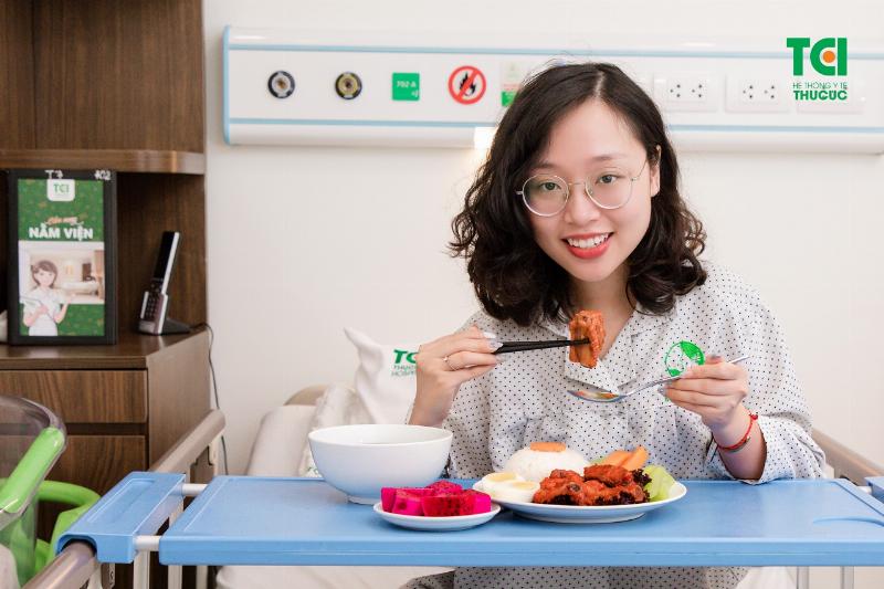 Chế độ ăn cho mẹ sinh mổ giúp phục hồi và lợi sữa nhanh chóng theo chuẩn Nhật Bản