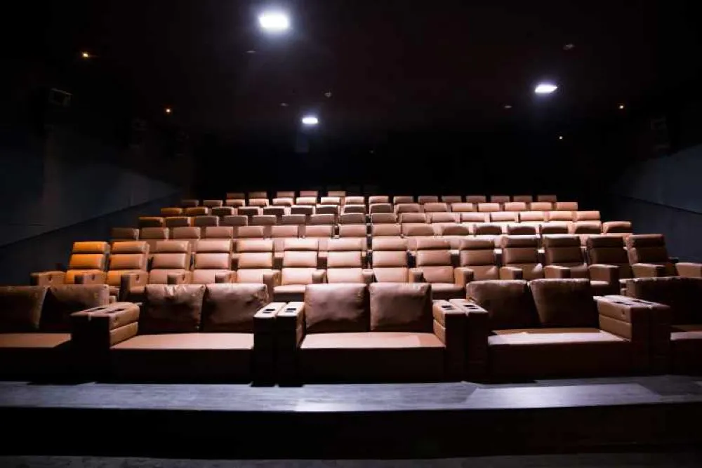 Không gian rộng lớn và sang trọng của rạp BHD Star Cineplex tại trung tâm thương mại Icon68