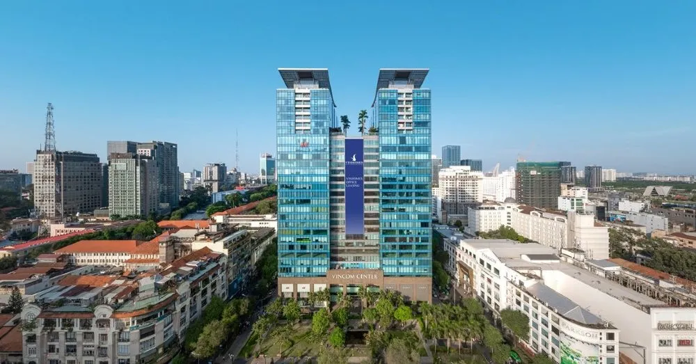 Toàn cảnh Vincom Center Đồng Khởi với kiến trúc hiện đại và vị trí đắc địa tại Quận 1
