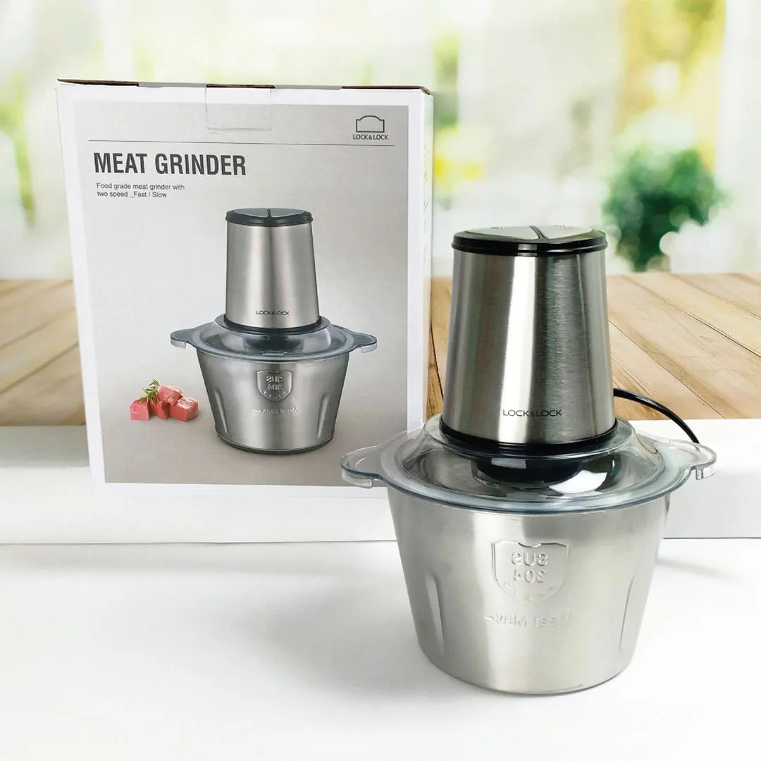 Máy xay thịt Lock&Lock EJM172 được làm hoàn toàn từ thép không gỉ 304, đảm bảo an toàn cho sức khỏe