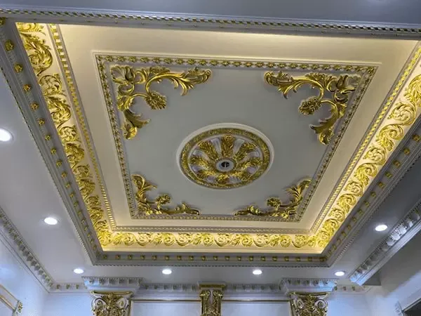 Màu sắc của trần thạch cao tân cổ điển thường là trắng, be, vàng kem
