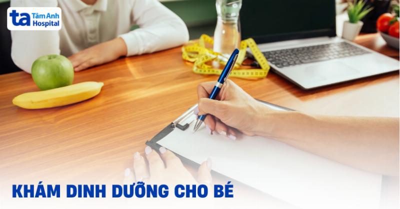 Khám dinh dưỡng cho bé tại bệnh viện