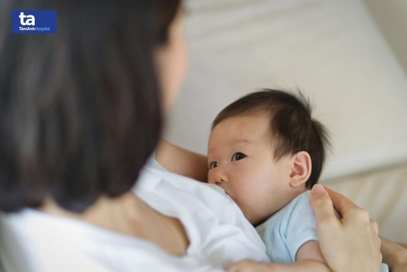 Hướng dẫn cách dùng men vi sinh dạng nhỏ giọt và dạng bột cho trẻ sơ sinh một cách an toàn và hiệu quả