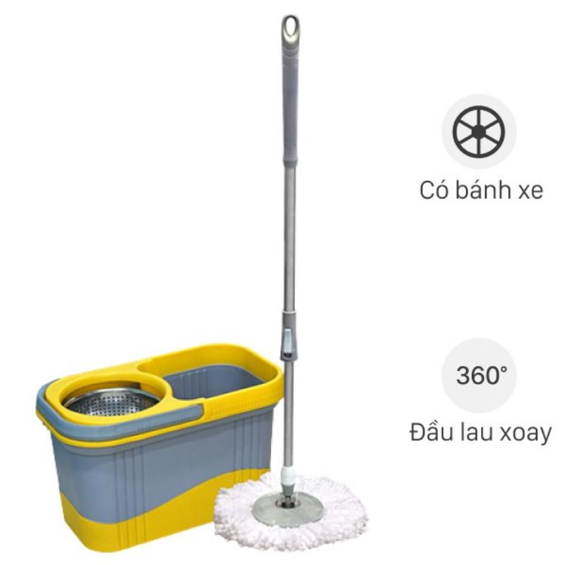 Các dụng cụ cần chuẩn bị cho việc xịt mũi cho bé, bao gồm chai xịt mũi, khăn mềm và bông gòn, được sắp xếp gọn gàng trên bề mặt sạch sẽ, thể hiện sự chuẩn bị chu đáo để chăm sóc bé.