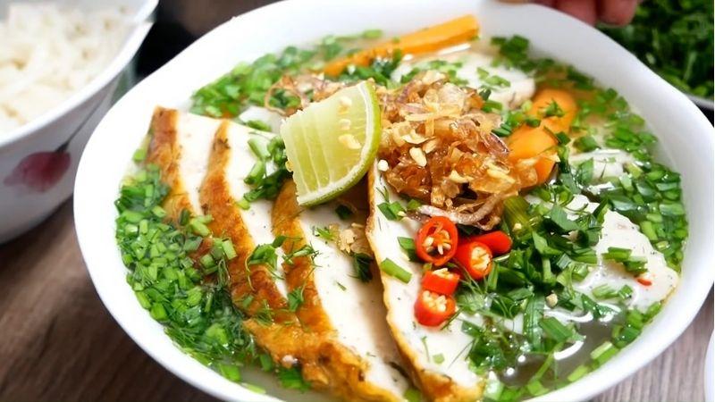 Cac nguyen lieu tuoi ngon de lam mon banh canh he phu yen bao gom he tuoi cha ca banh canh