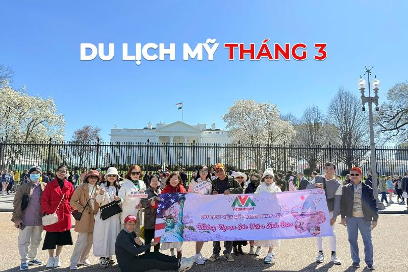 Mua xuân rực rỡ vào tháng Ba tiếng Anh, cây cối xanh tươi và hoa nở rộ khắp nơi.
