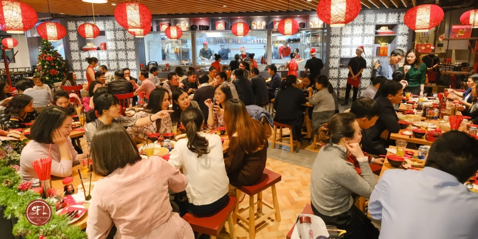 Thưởng thức dimsum tại nhà hàng San Fu Lou Vincom Đồng Khởi