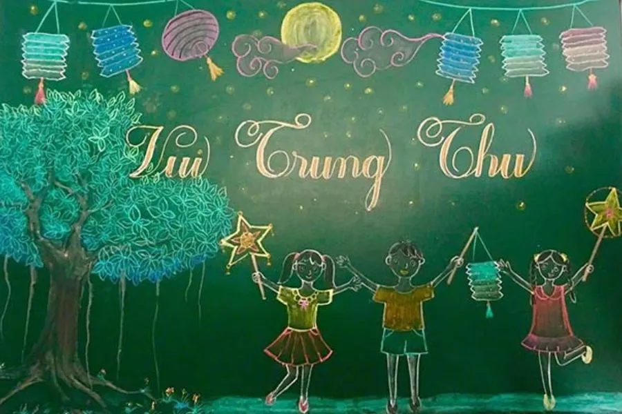 Ý tưởng trang trí bảng lớp với hình ảnh các bé vui chơi
