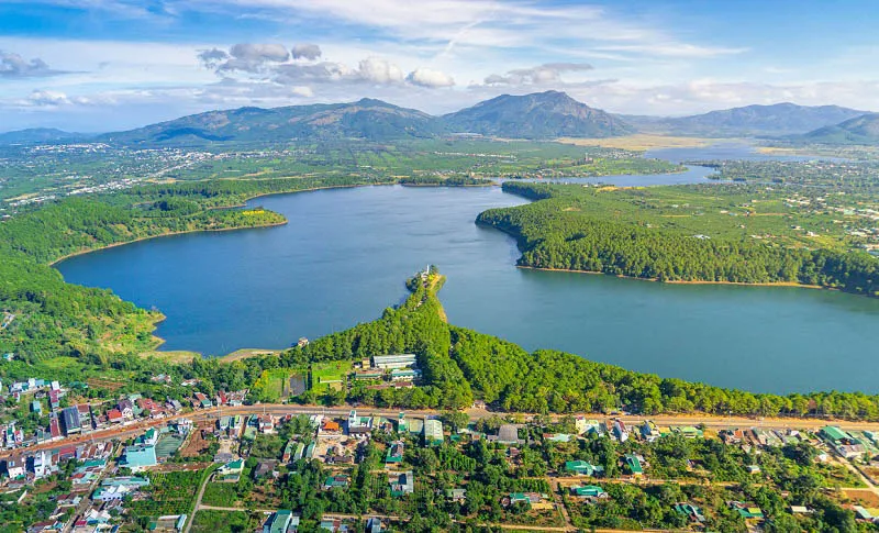 Khám phá vẻ đẹp thiên nhiên hùng vĩ của tỉnh Gia Lai