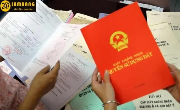Kiểm tra kỹ lưỡng sổ hồng để phân biệt thật giả