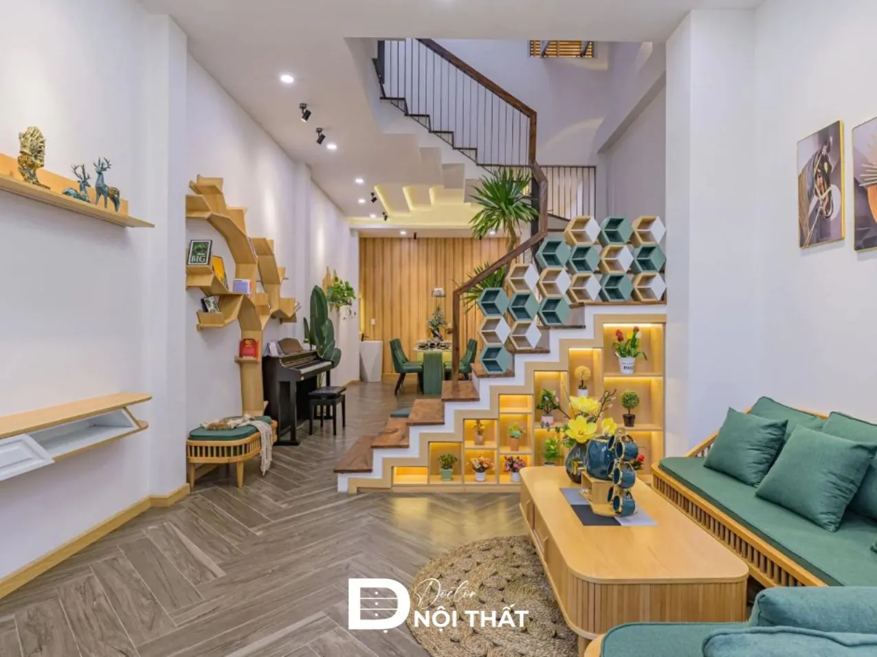Bố trí cầu thang giữa phòng khách và phòng bếp