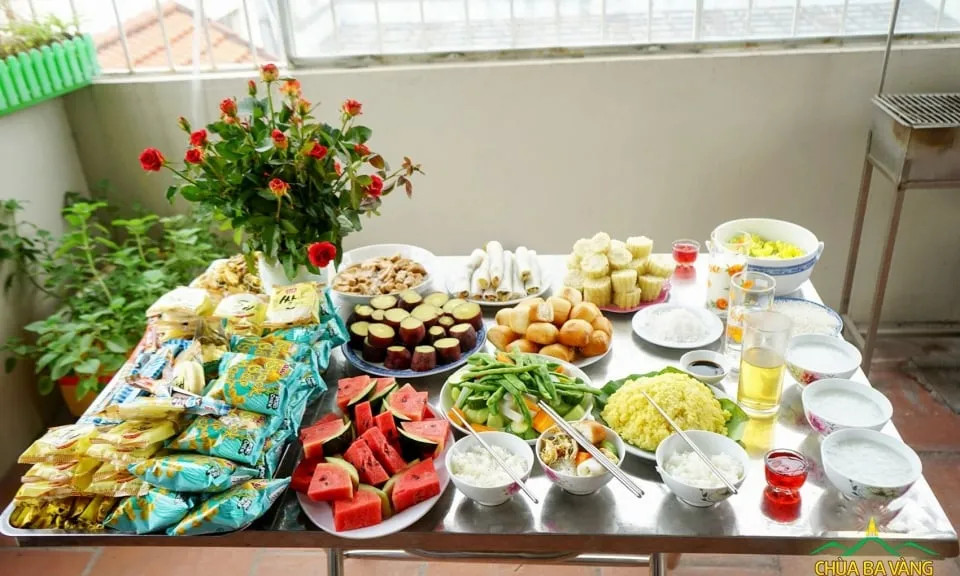 Mâm lễ vật cúng cô hồn ngày 16 hàng tháng